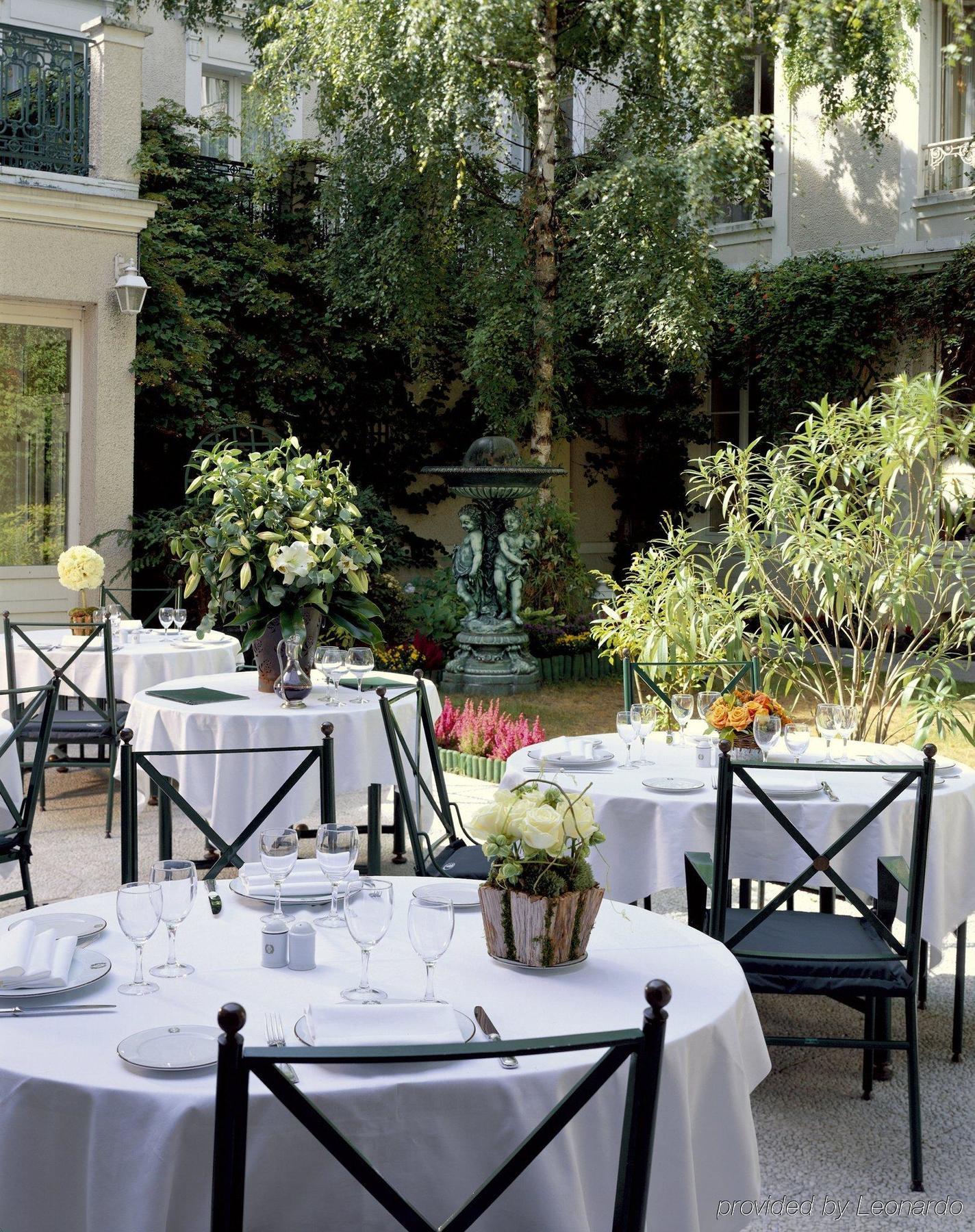 Hotel Restaurant Napoleon ฟงแตนโบล ร้านอาหาร รูปภาพ