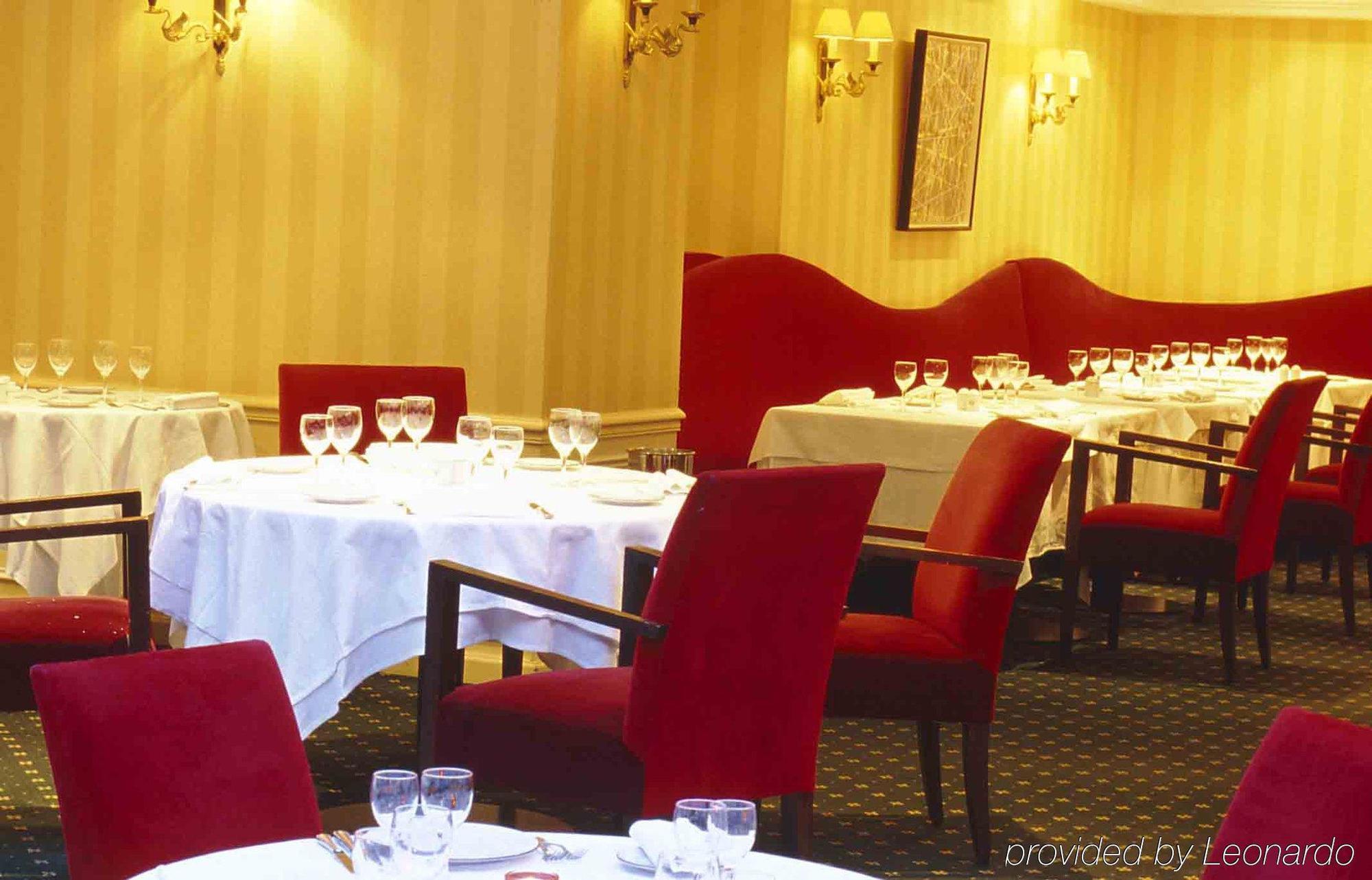 Hotel Restaurant Napoleon ฟงแตนโบล ร้านอาหาร รูปภาพ
