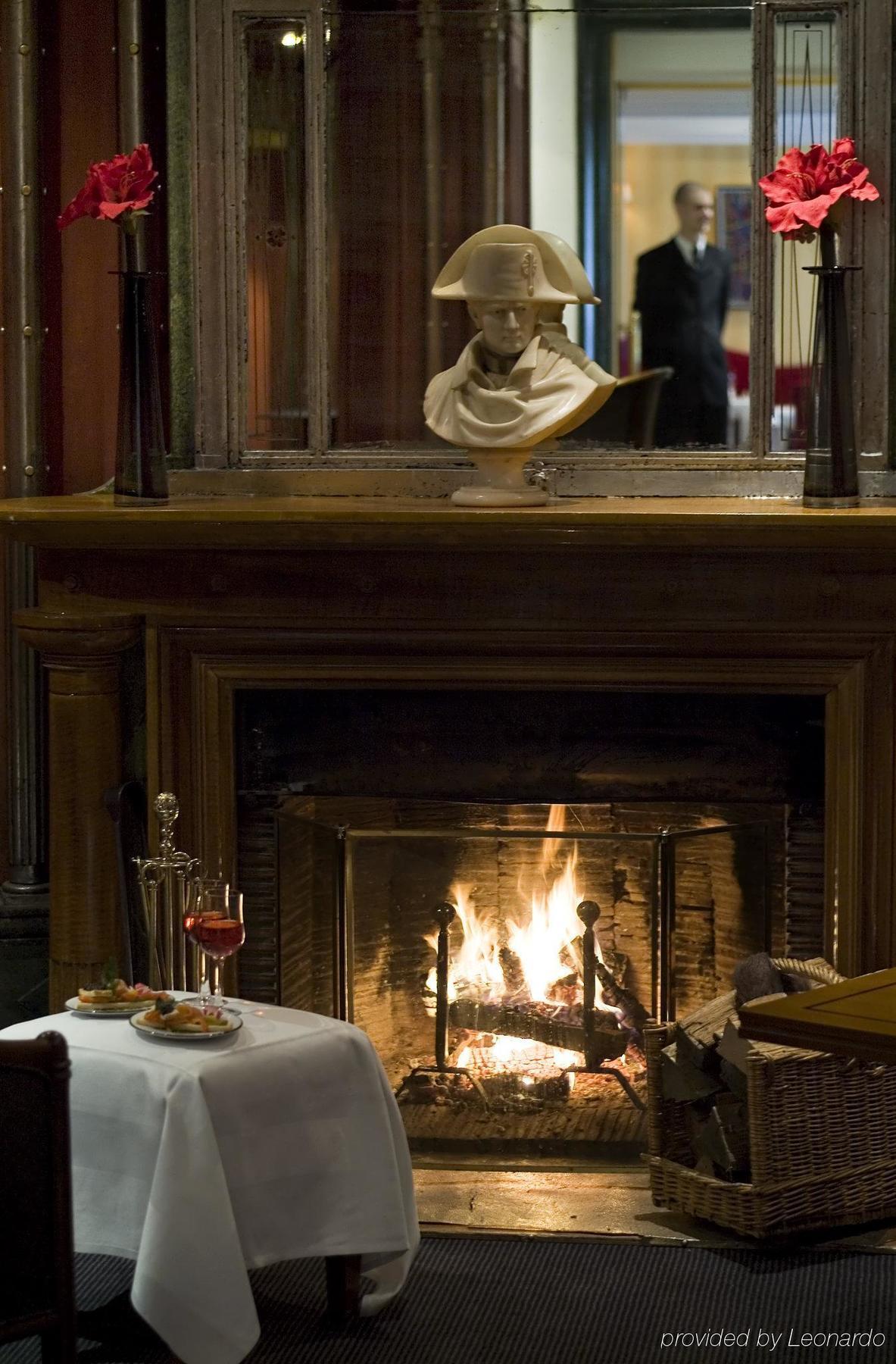 Hotel Restaurant Napoleon ฟงแตนโบล ห้อง รูปภาพ