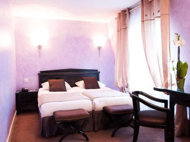 Hotel Restaurant Napoleon ฟงแตนโบล ภายนอก รูปภาพ