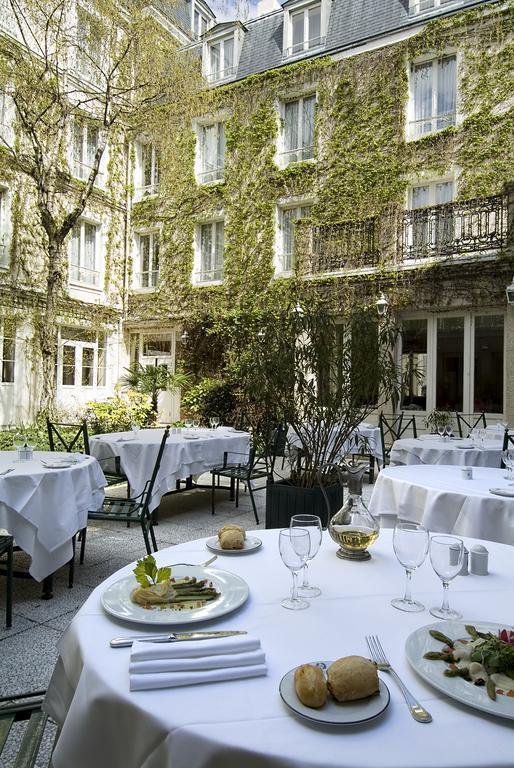 Hotel Restaurant Napoleon ฟงแตนโบล ภายนอก รูปภาพ